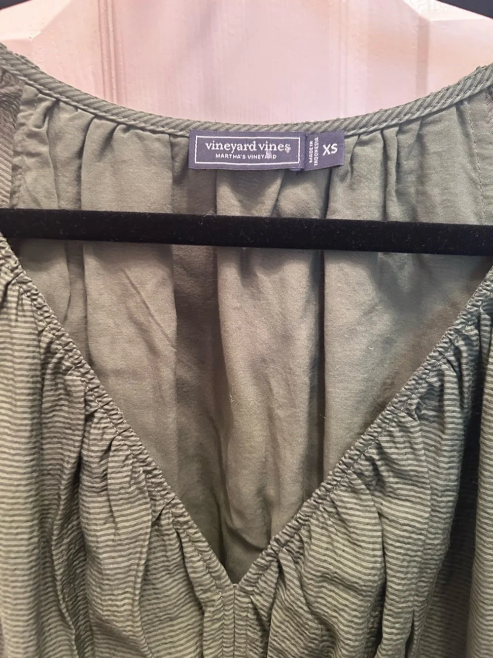Vineyard Vines Olive Green Mini Dress w/Puff Sleeves & V-Neck. Size XS - Picture 4 of 4